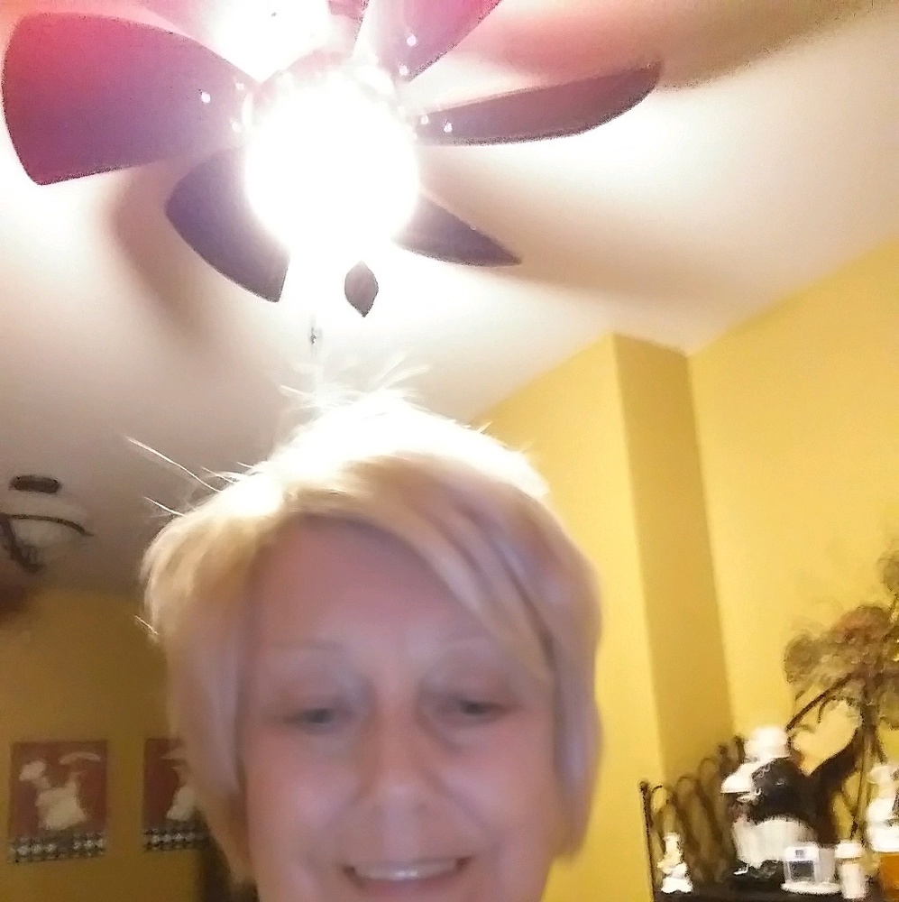 Meet your Posher, Faye